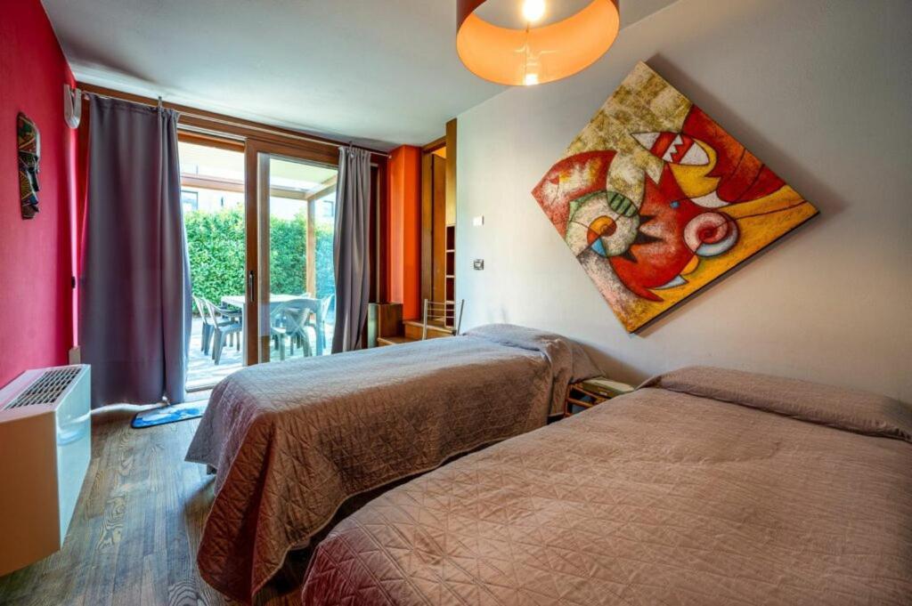 Villa Iris -Pet Friendly Stay - Garden - Private Parking- Bike Friendly Holiday House Colico Exterior foto