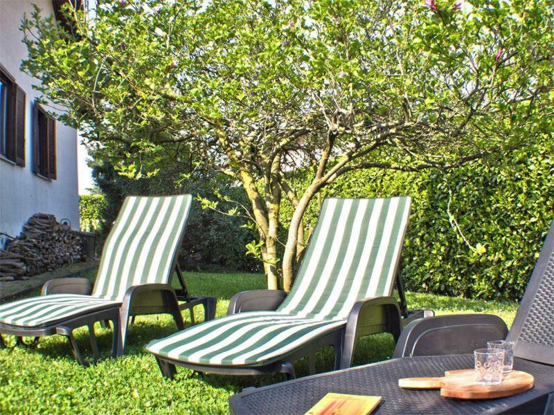 Villa Iris -Pet Friendly Stay - Garden - Private Parking- Bike Friendly Holiday House Colico Exterior foto